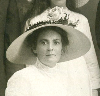 Photo of photos/Winifred McLennan c1912 Lismore